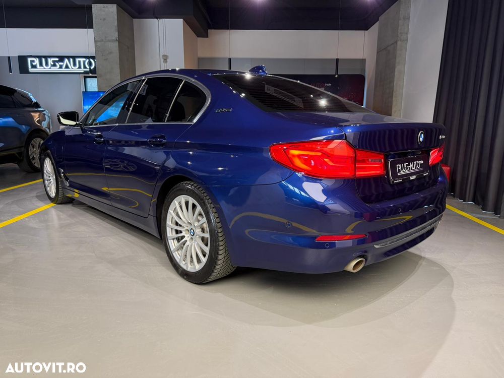 BMW Seria 5 530e Aut. Luxury Line - 4
