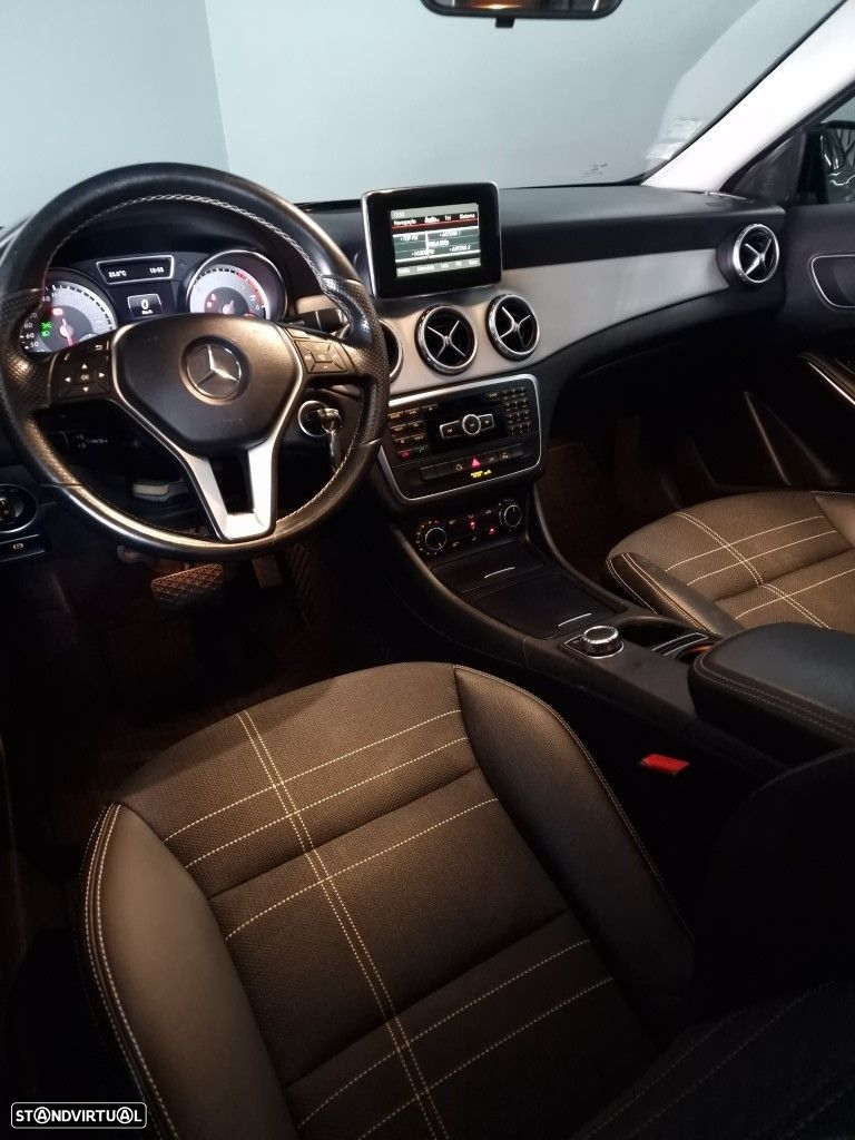 Mercedes-Benz GLA 200 CDi Urban Aut. - 24