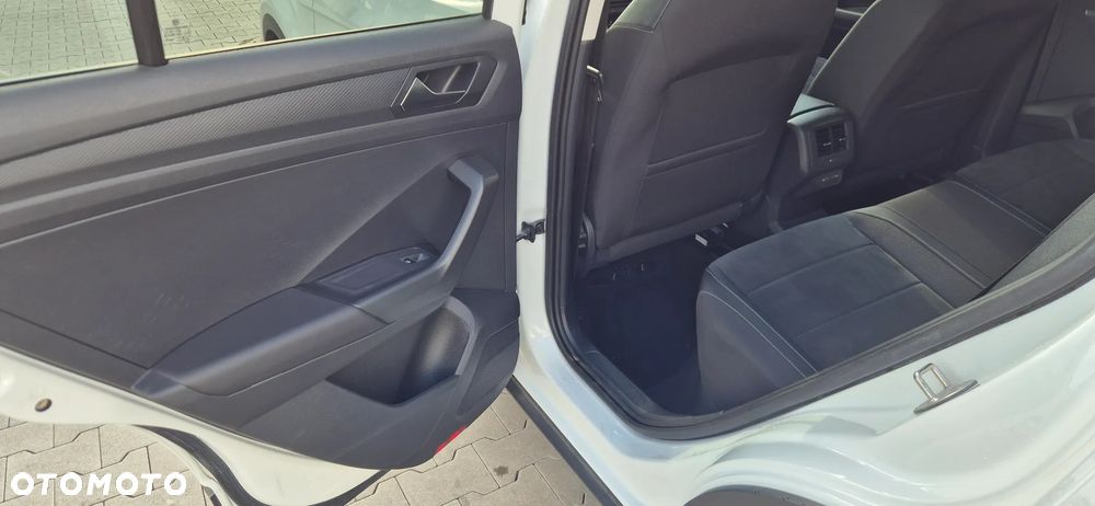 Volkswagen T-Roc - 21