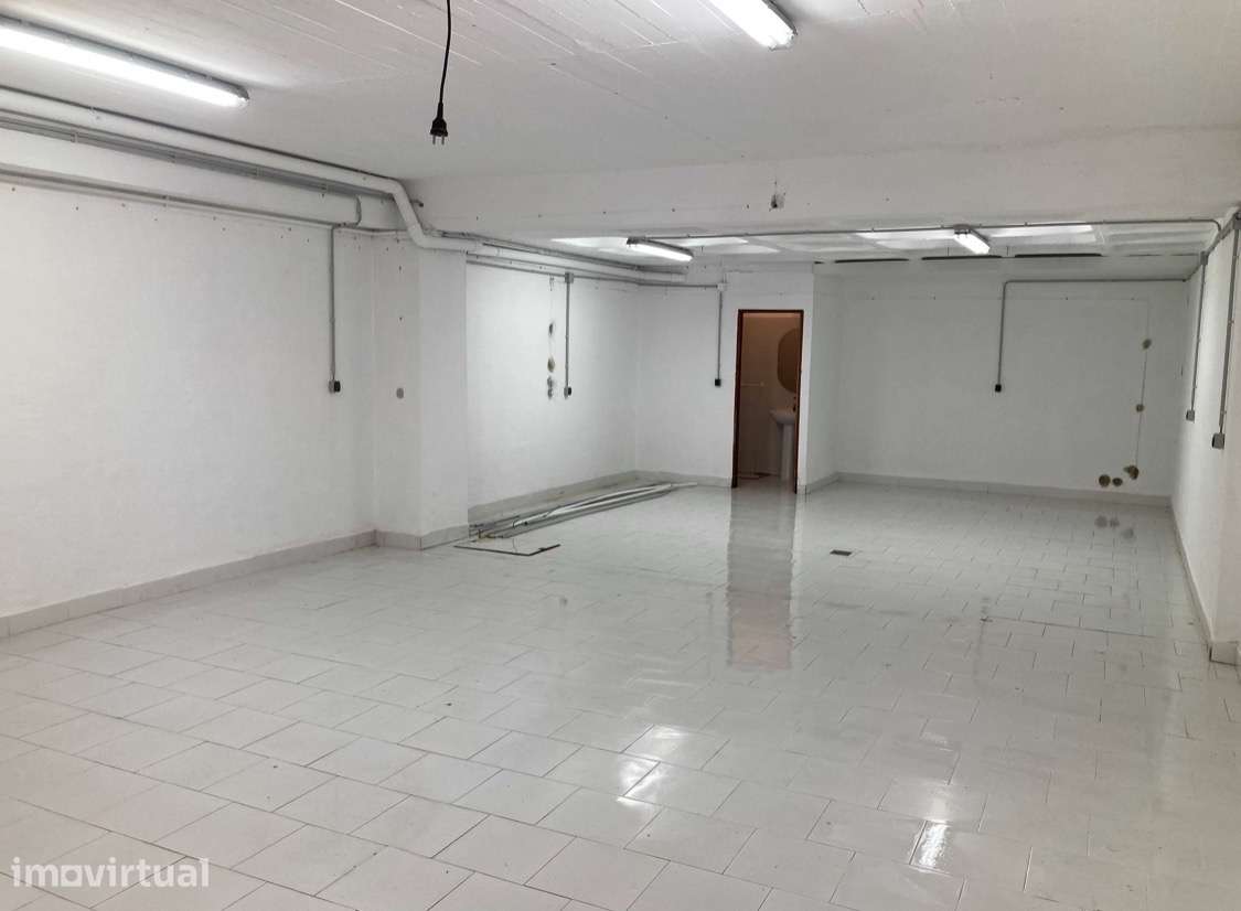 Alugo Armazém Massama - Grande imagem: 2/8
