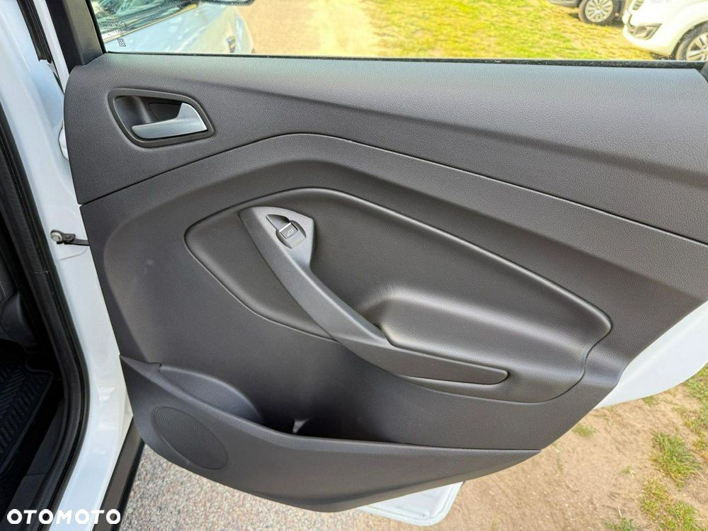 Ford Kuga - 30