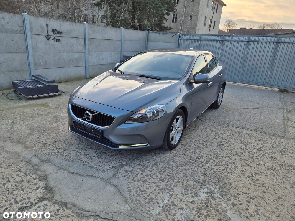 Volvo V40 T2 Inscription - 12