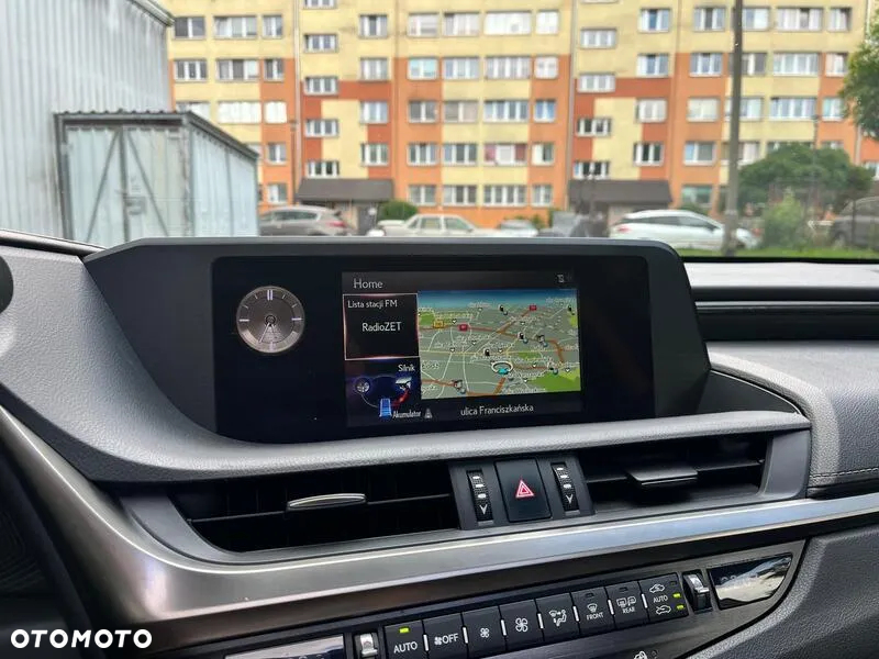Lexus ES - 25