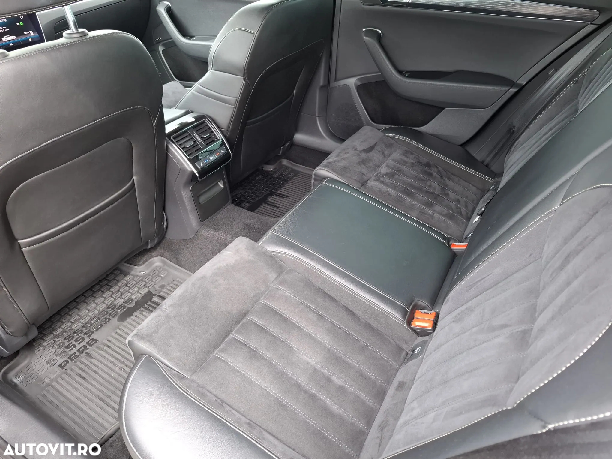 Skoda Superb 2.0 TDI 4X4 DSG Style - 40