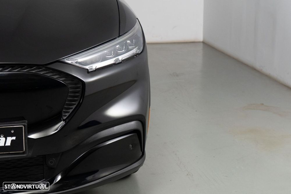 Ford Mustang Mach-E Standard - 15