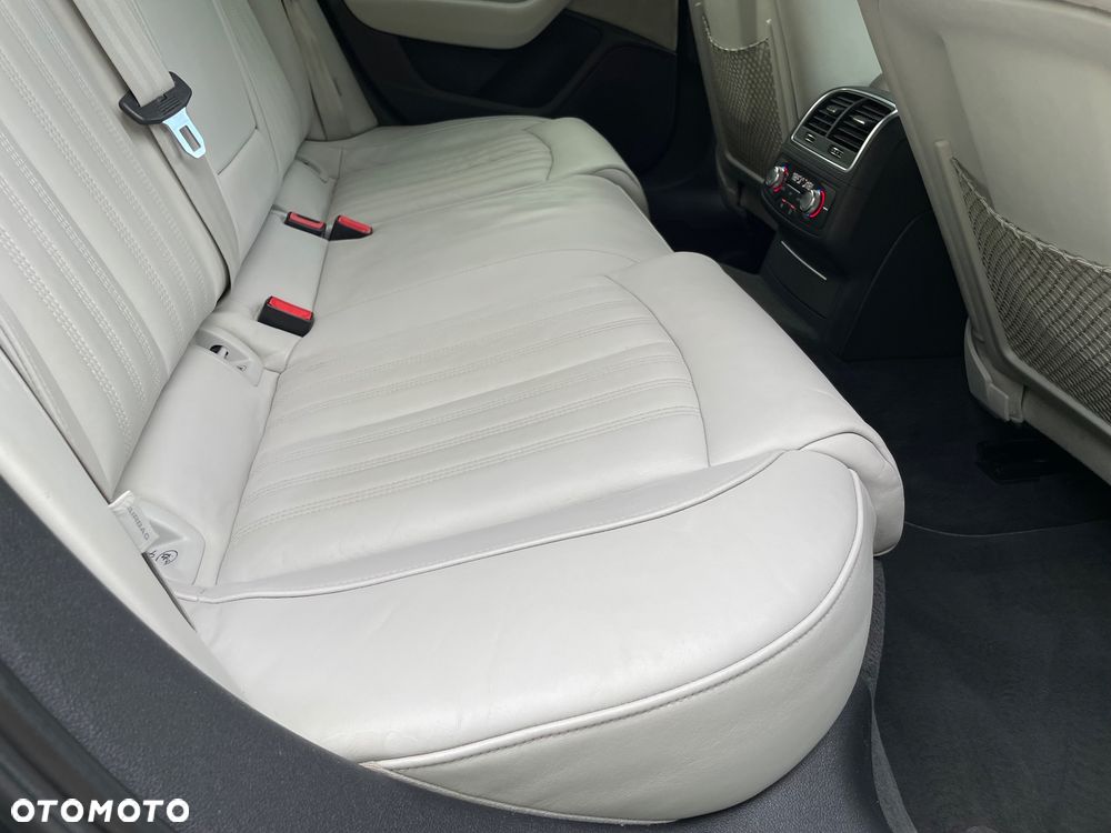 Audi A6 Avant 2.0 TDI Ultra DPF S tronic - 17