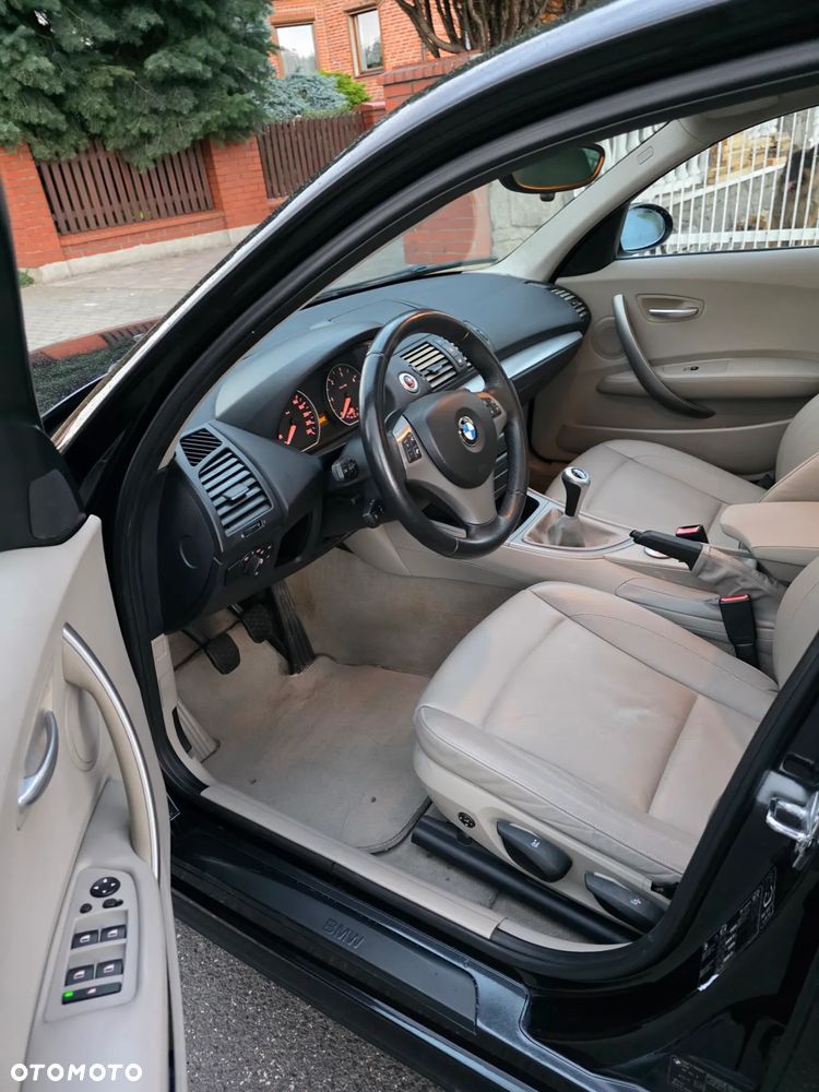 BMW Seria 1 120d DPF - 8