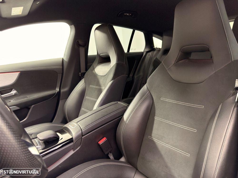 Mercedes-Benz CLA 250 e Shooting Brake AMG Line - 12