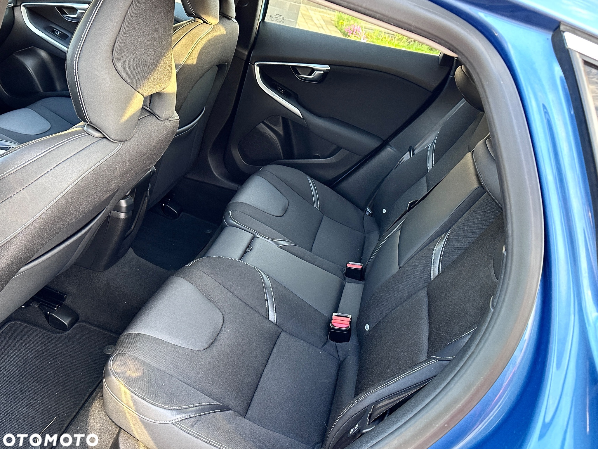 Volvo V40 D2 Momentum - 9