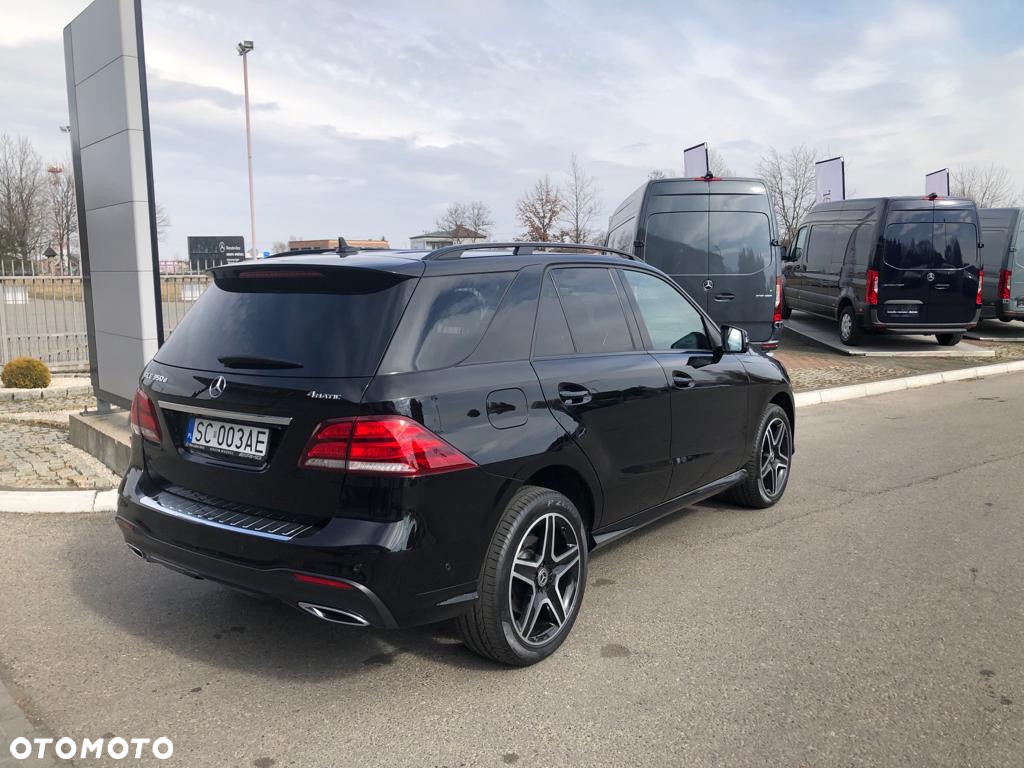 Mercedes-Benz GLE 350 d 4Matic 9G-TRONIC AMG Line - 3