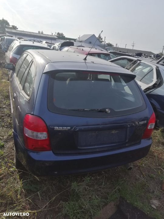 Dezmembrez Mazda 323 - 2