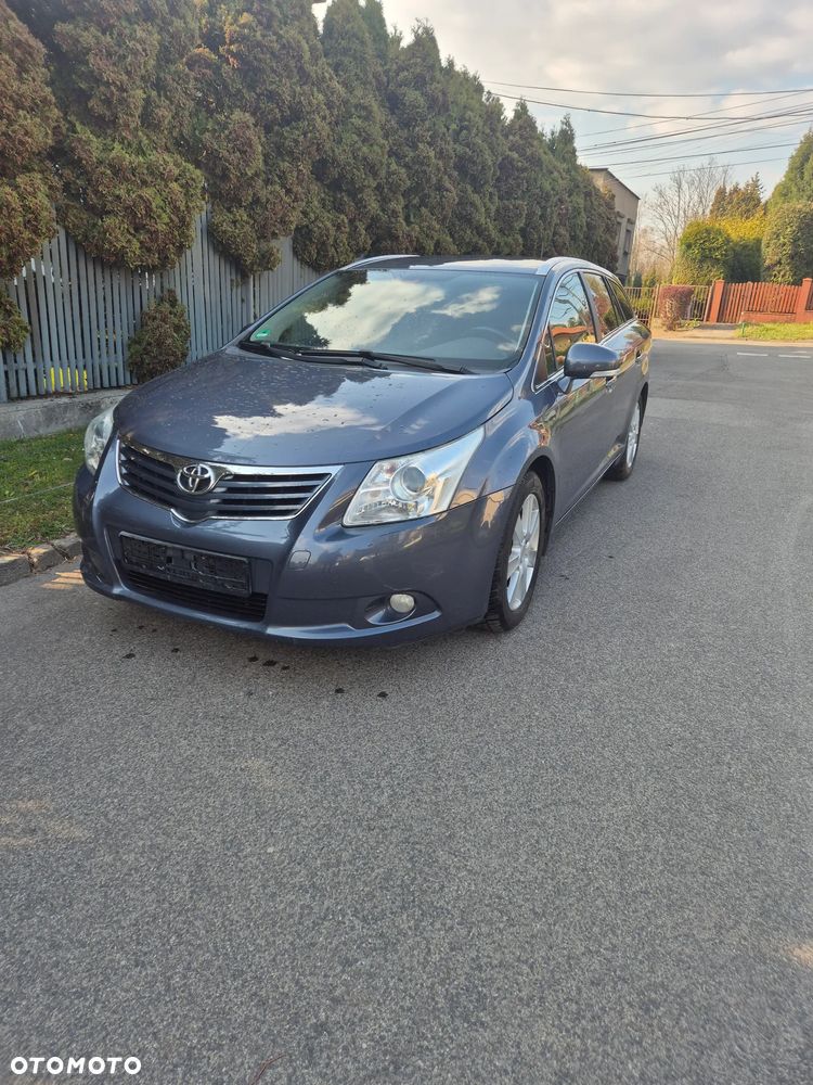 Toyota Avensis 2.2 D-4D Business Edition - 1