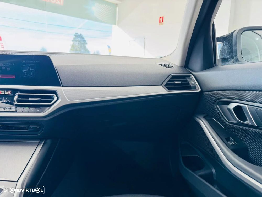 BMW 320 d Aut. Advantage - 36