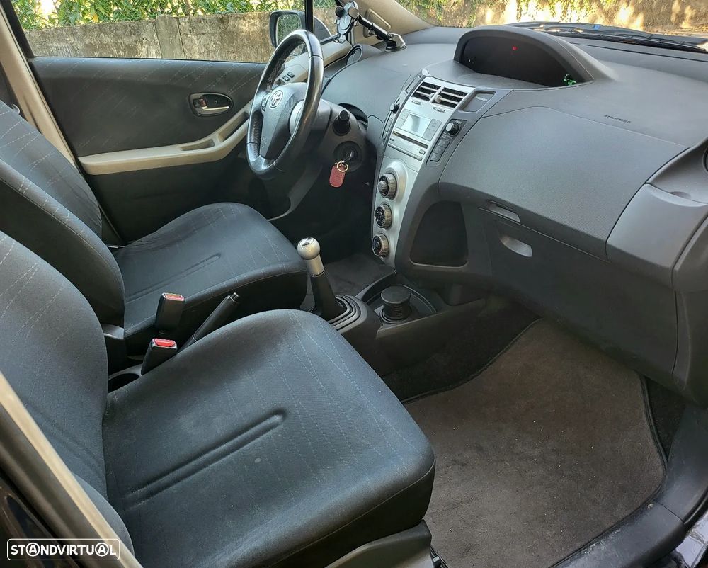 Toyota Yaris 1.4 D-4D Sport - 13