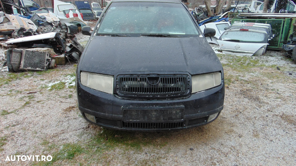 Far Skoda Fabia 2000-2006 faruri stanga dreapta fabia 1