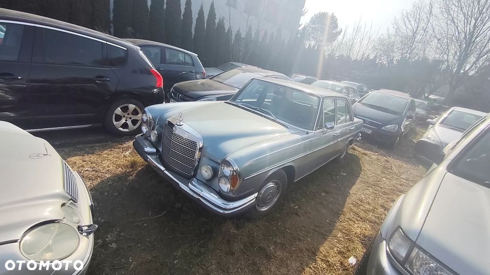 Mercedes-Benz W111 - 16