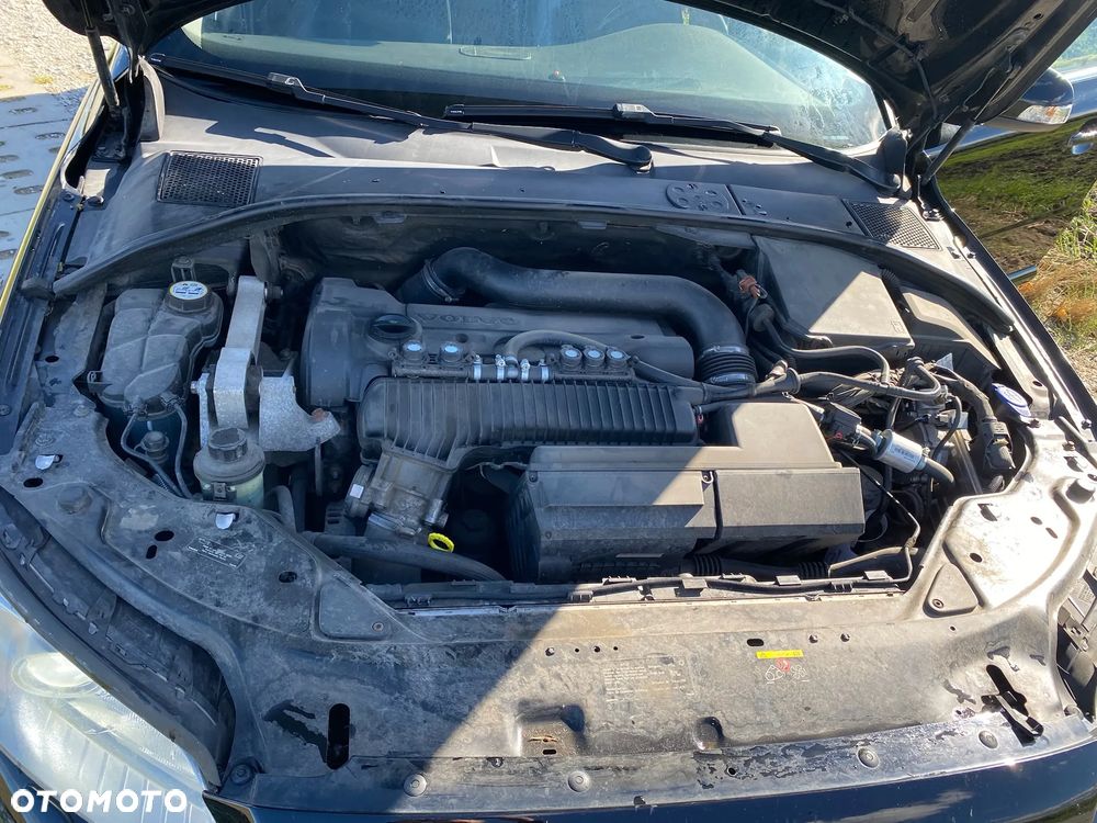 Volvo V70 2.5T Momentum - 17
