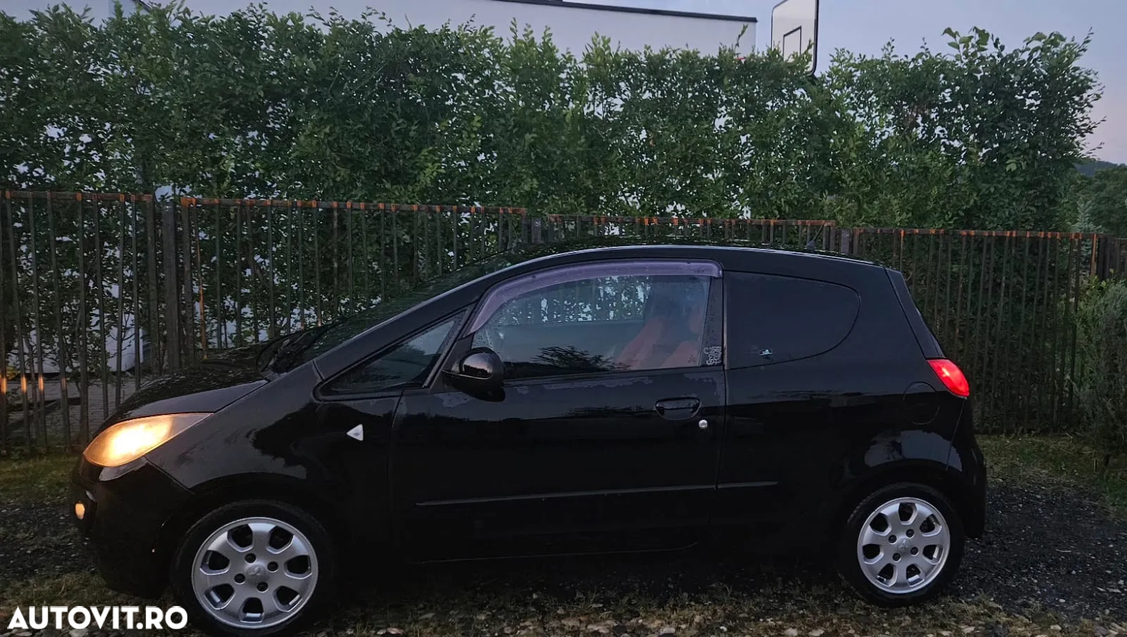 Mitsubishi Colt - 2