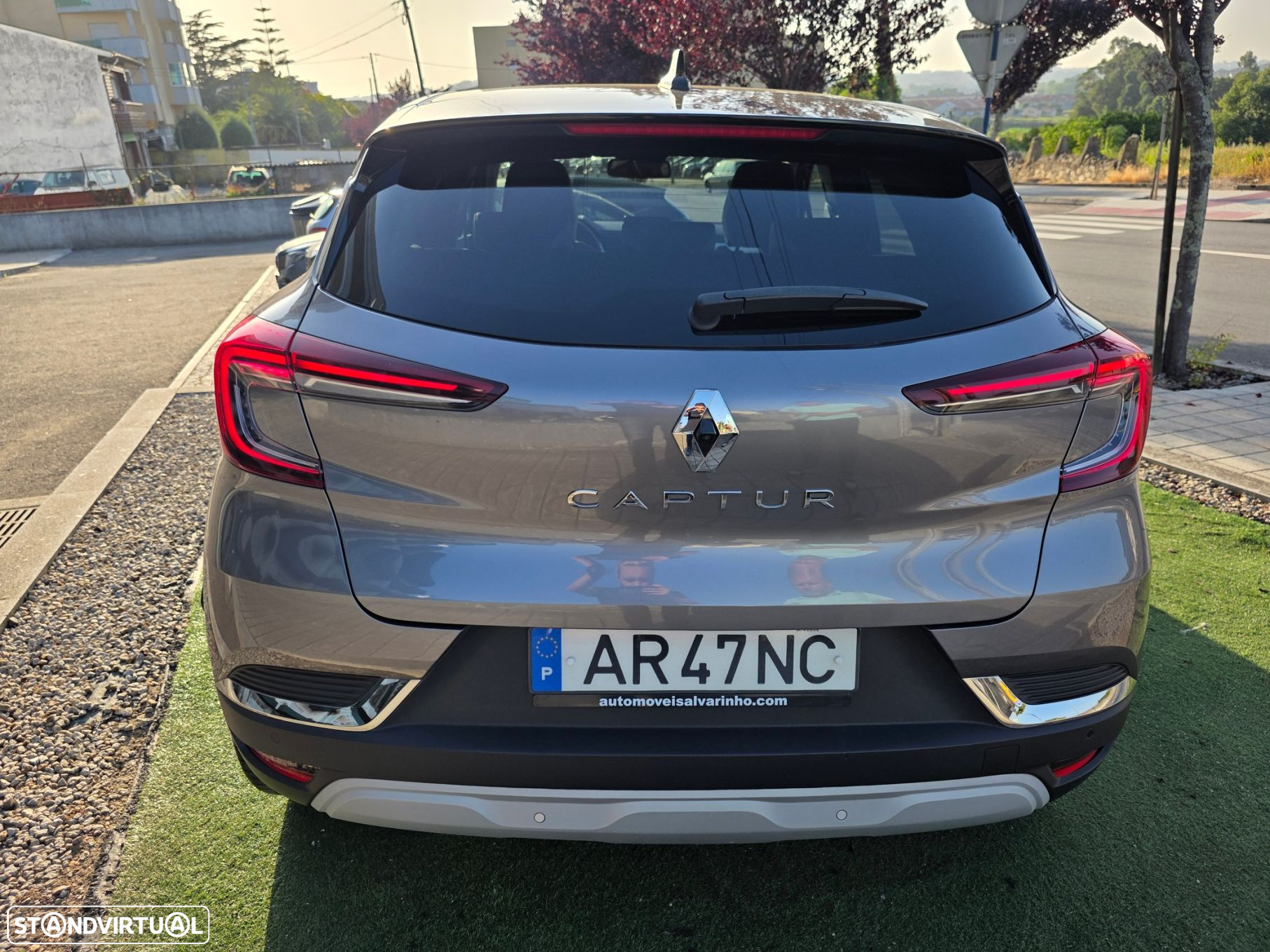 Renault Captur 1.0 TCe Exclusive - 28