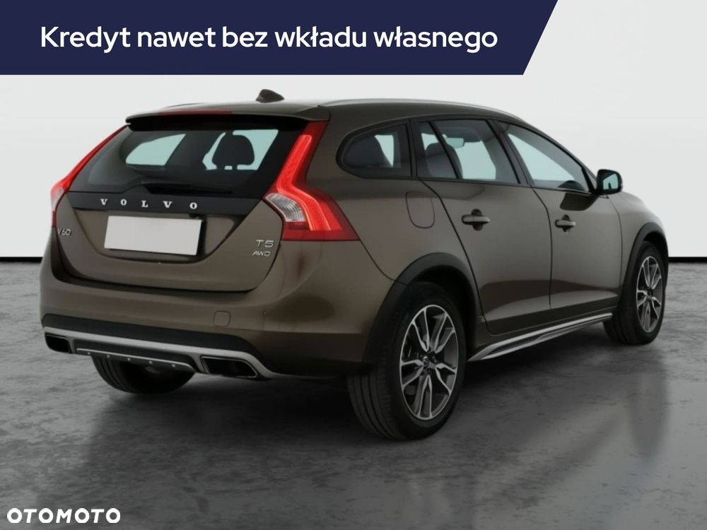 Volvo V60 Cross Country - 7