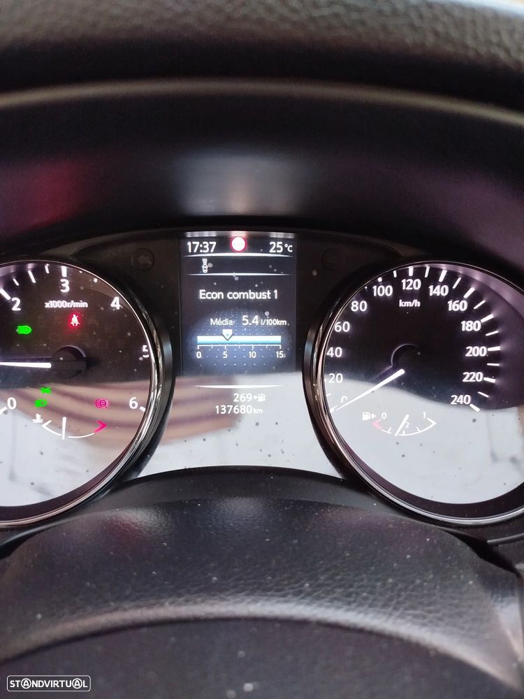 Nissan Qashqai 1.5 dCi N-Connecta 18 - 17