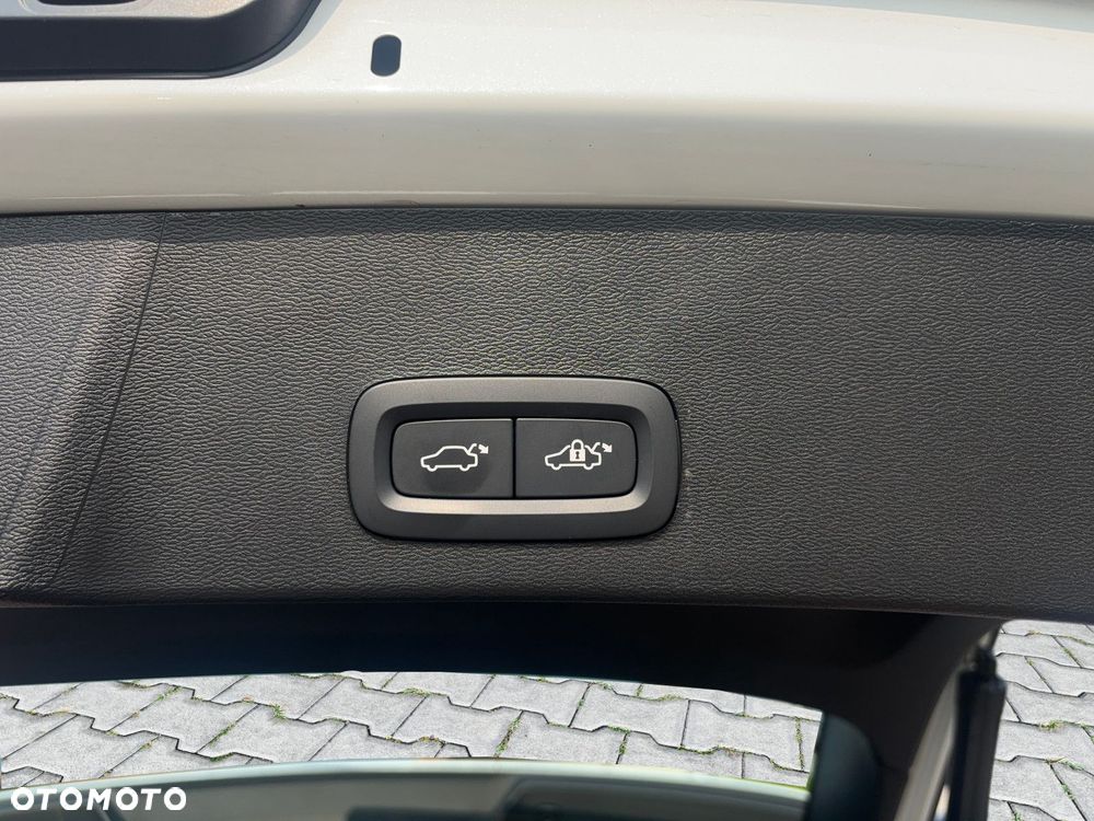 Volvo XC 40 - 20