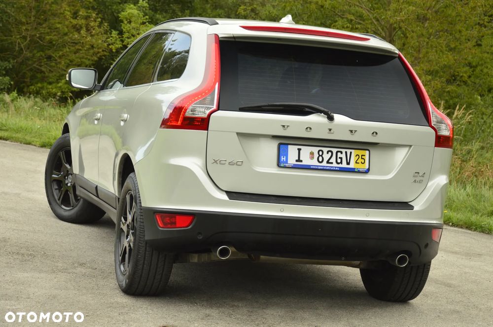 Volvo XC 60 D4 AWD Geartronic Momentum - 13