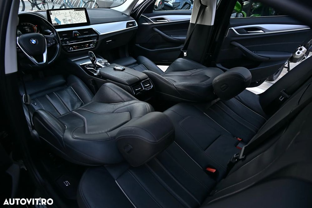 BMW Seria 5 530d xDrive AT MHEV - 33