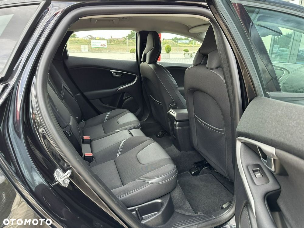Volvo V40 D3 Geartronic Momentum - 13