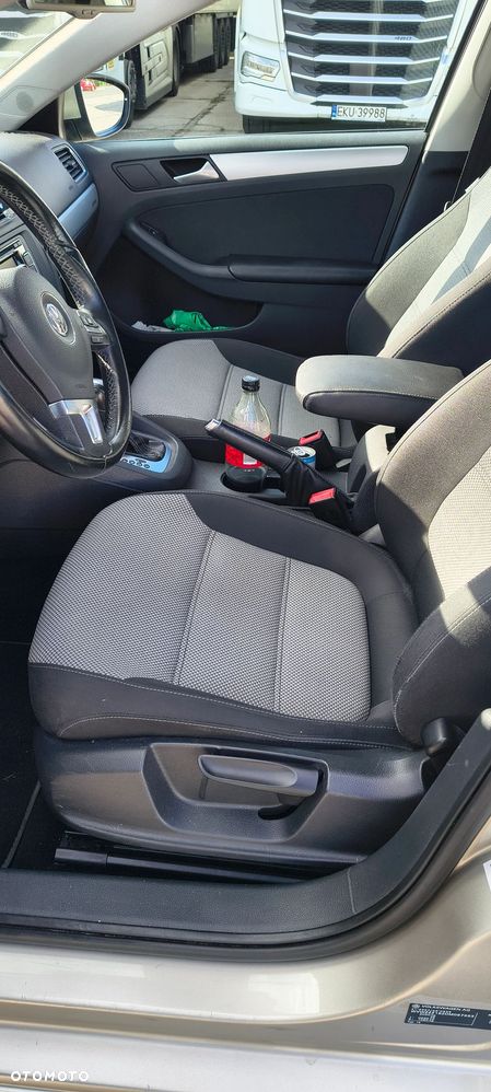 Volkswagen Jetta 1.4 DSG Comfortline - 7