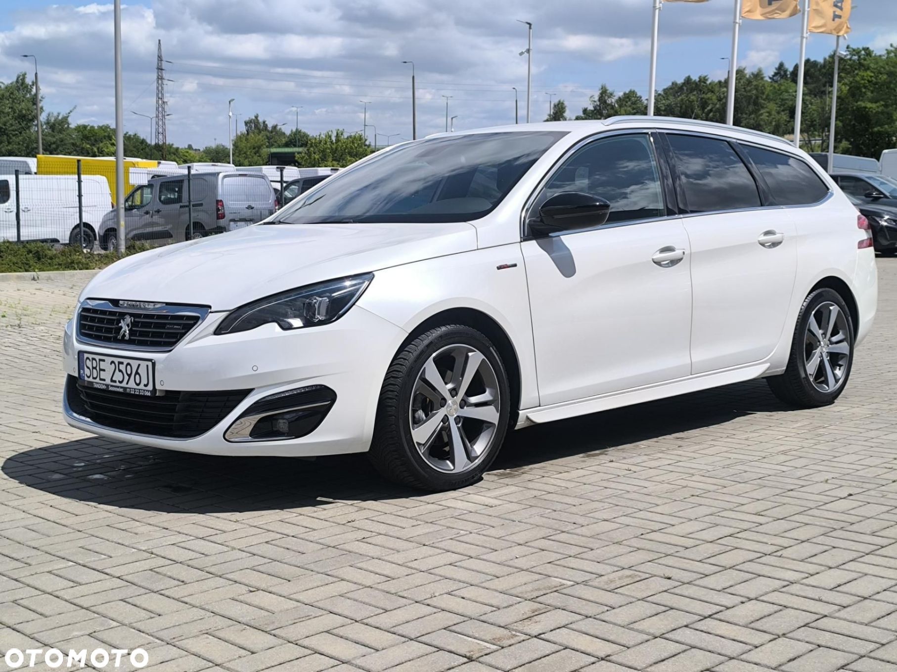 Peugeot 308 - 1