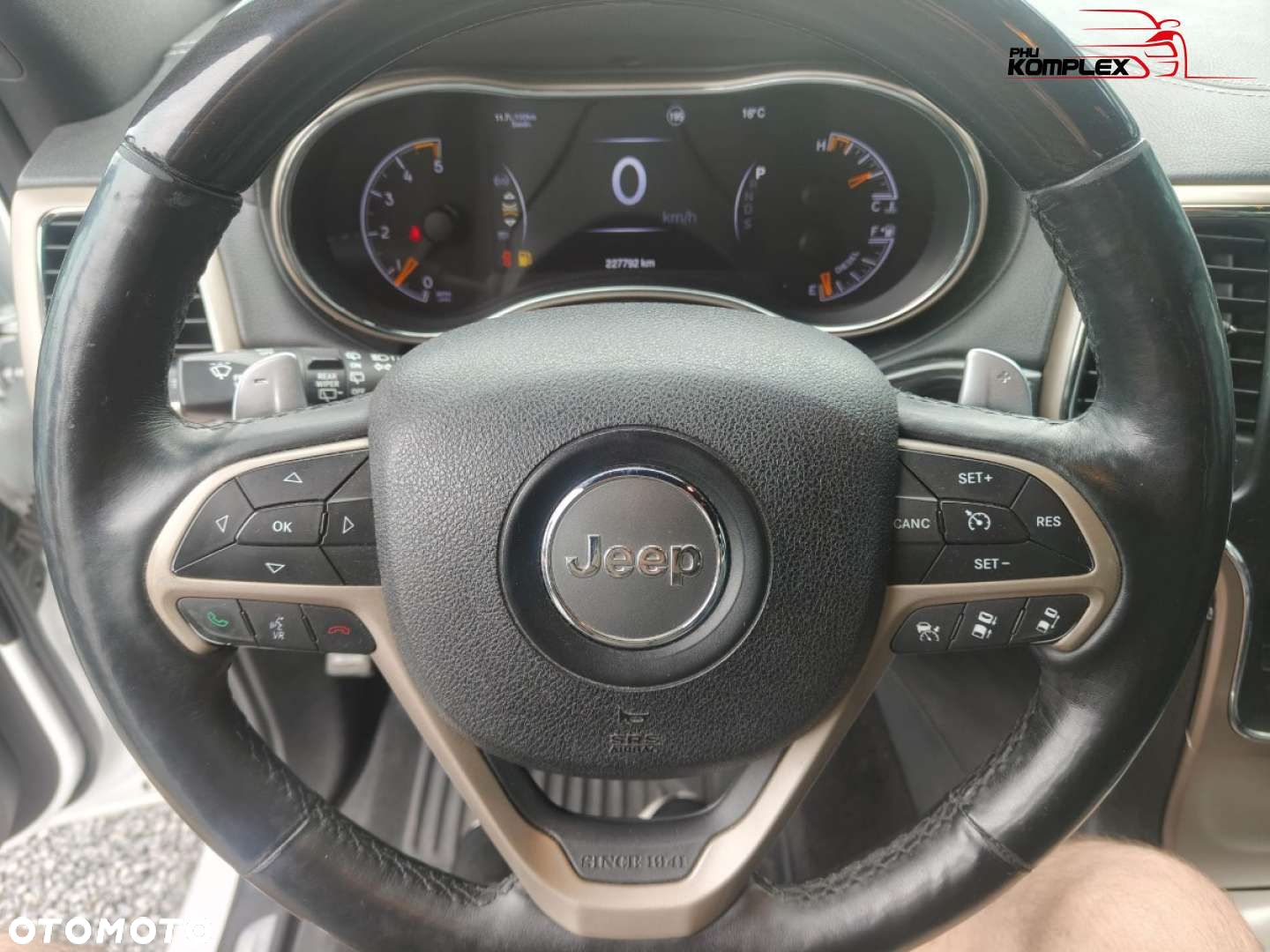 Jeep Grand Cherokee - 31