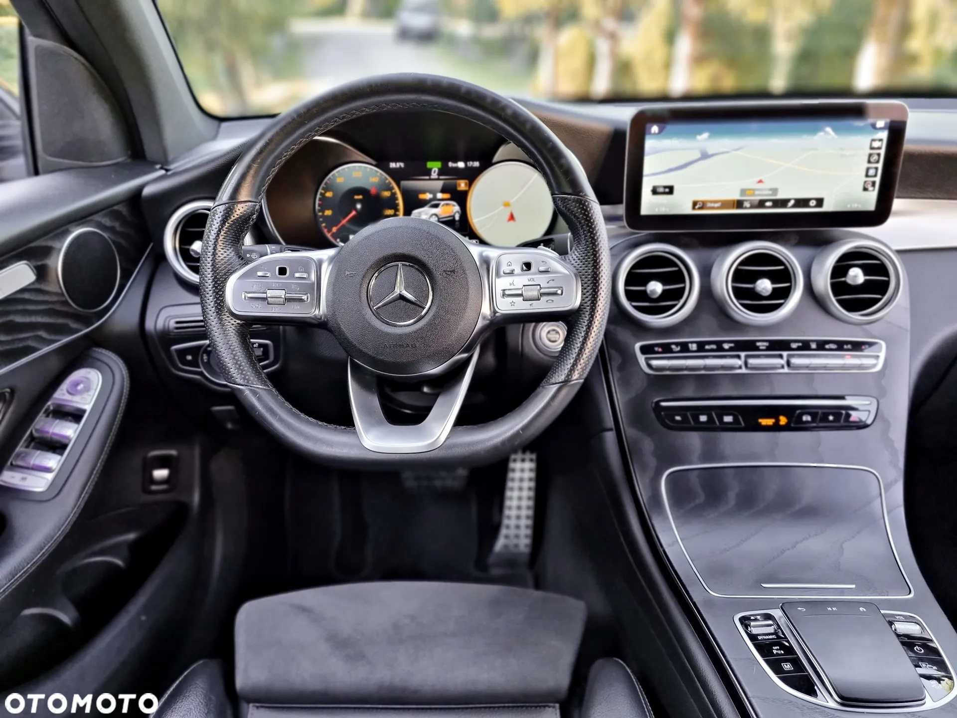 Mercedes-Benz GLC 220 d 4Matic 9G-TRONIC AMG Line Plus - 18