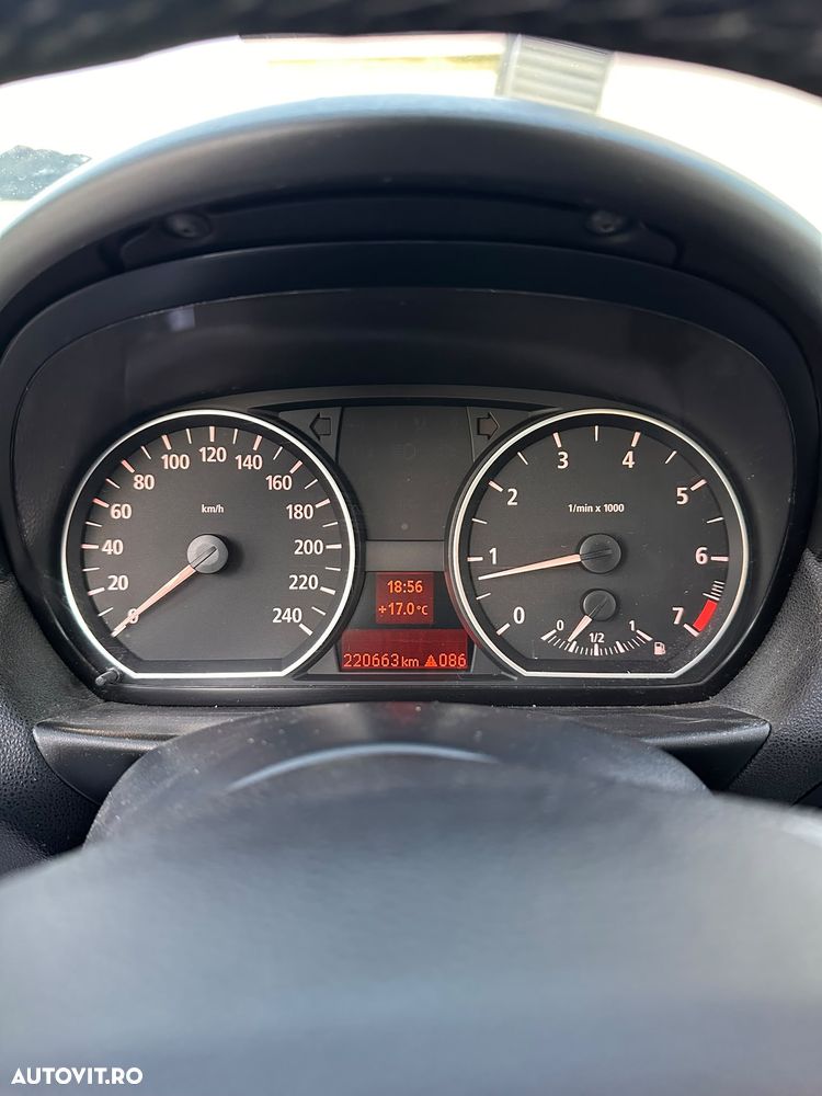 BMW Seria 1 116i - 10