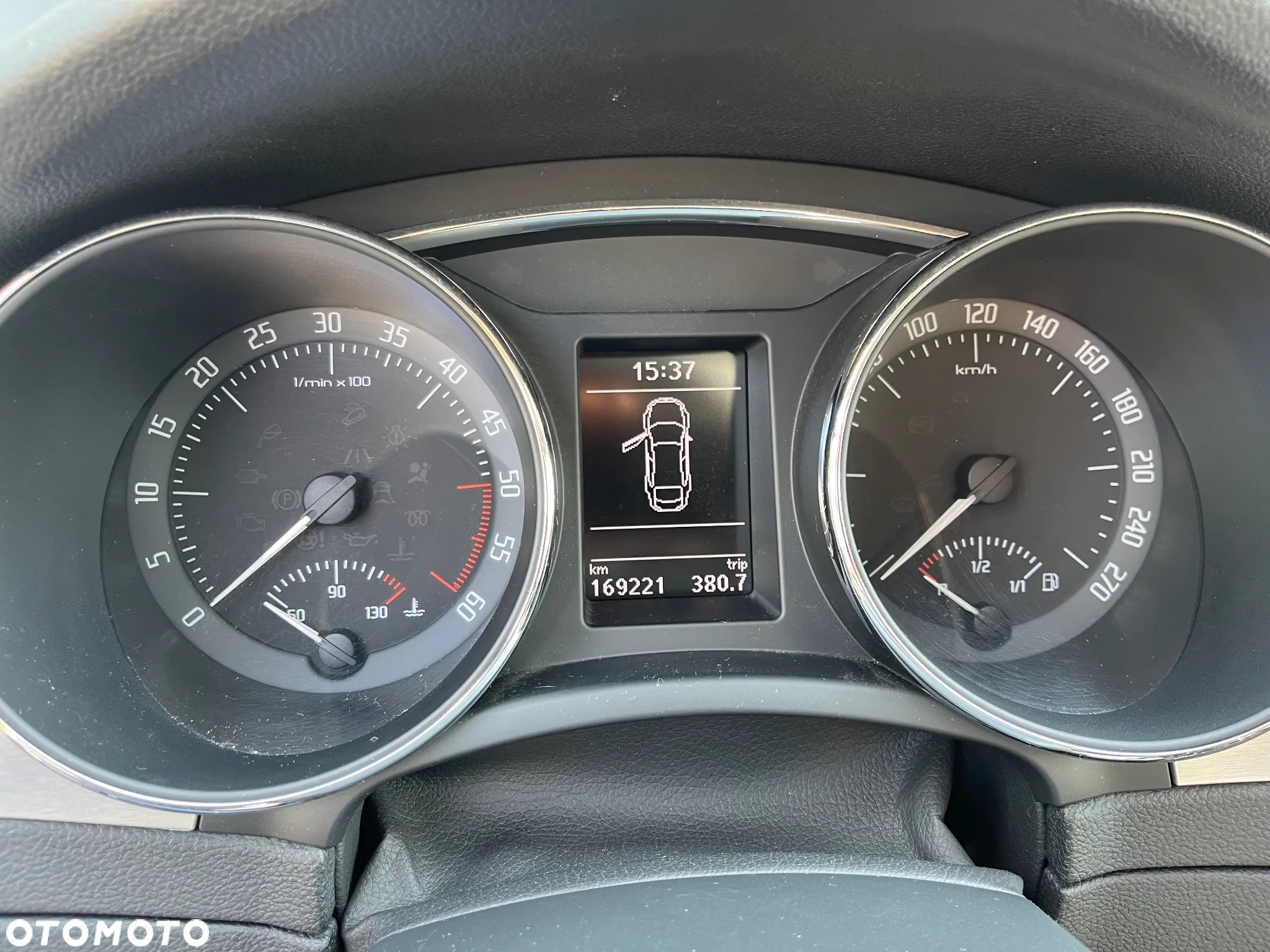 Skoda Superb 2.0 TDI Ambition DSG - 17