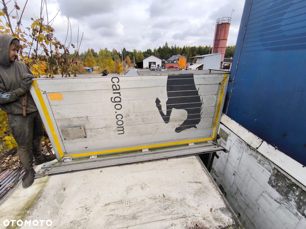 Drzwi, słupki schmitz naczepa firanka - 3