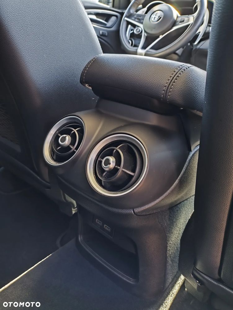 Alfa Romeo Stelvio 2.0 Turbo TI Q4 - 16