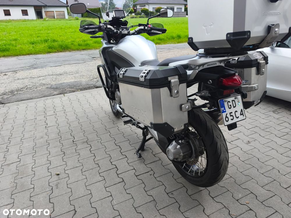 Honda VFR - 7