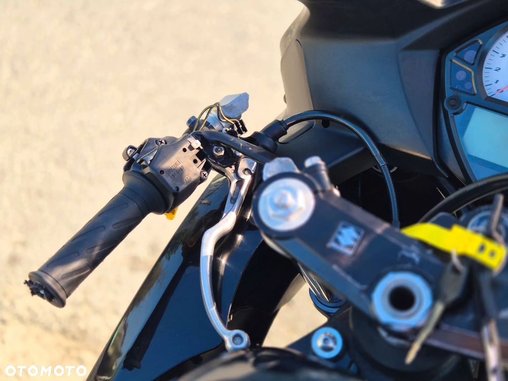 Suzuki SV - 12