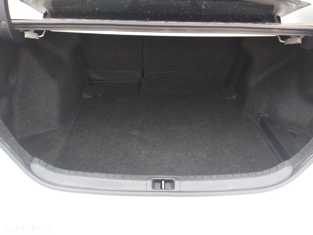 Toyota Corolla 1.6 Comfort - 20