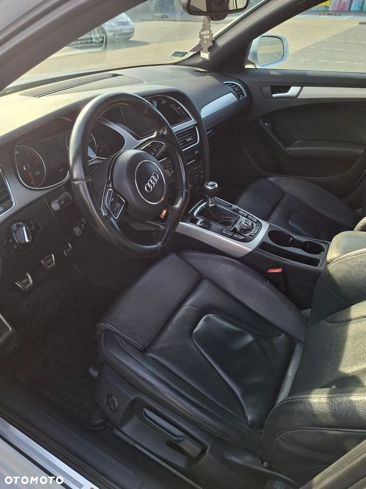 Audi A4 Avant 2.0 TDI - 11