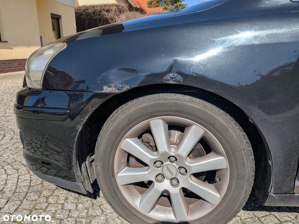 Toyota Avensis 2.0 VVT-i Sol - 2