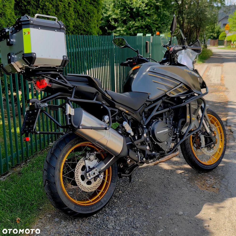 QJMOTOR SRT900SX - 2