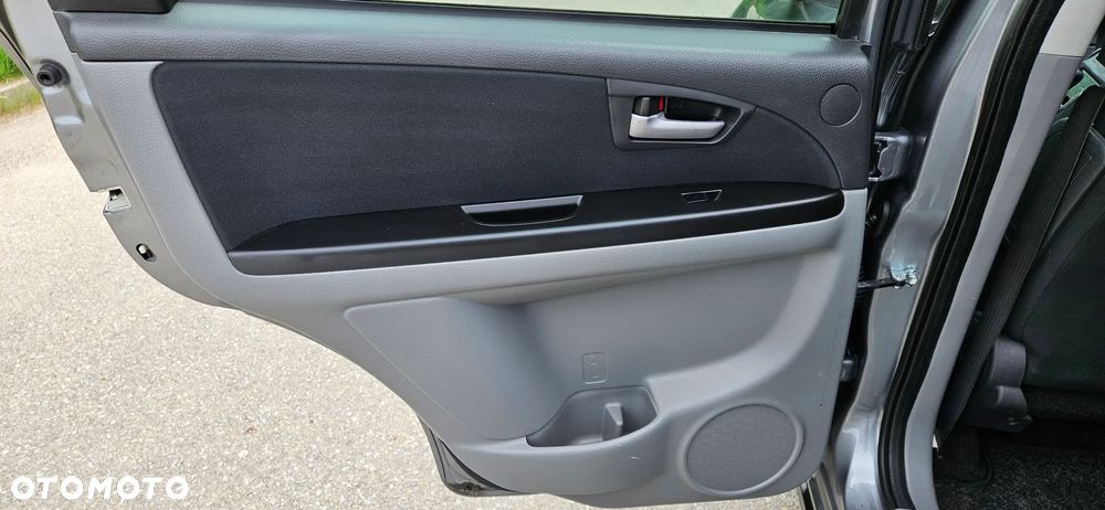 Suzuki SX4 - 16