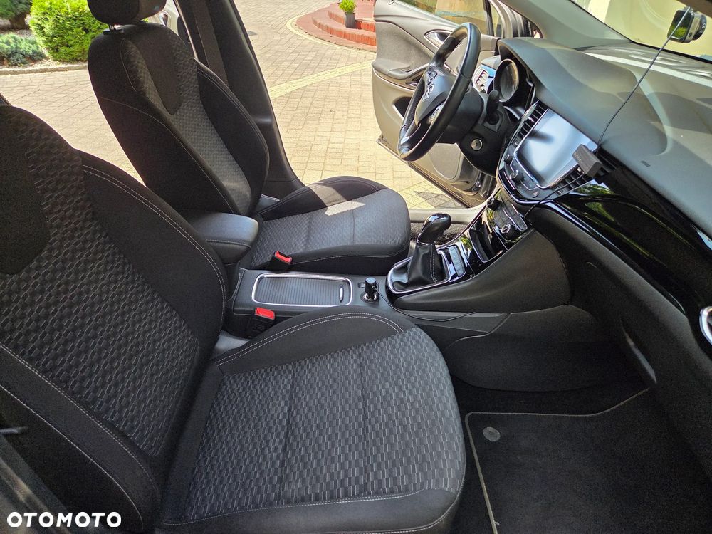 Opel Astra 1.4 T Elite - 19