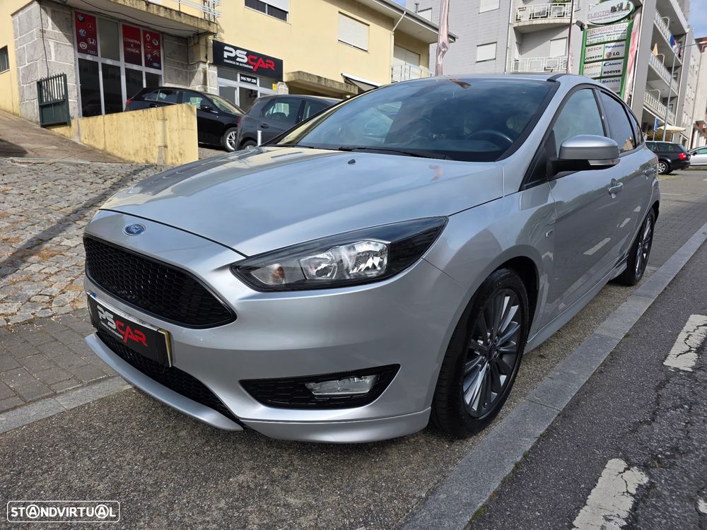 Ford Focus 1.0 EcoBoost MHEV ST-Line - 23