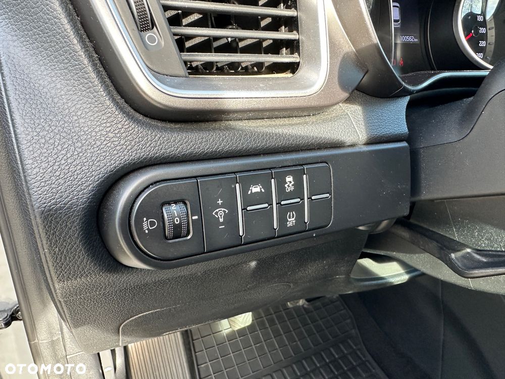 Kia Ceed 1.6 CRDi SCR M - 23