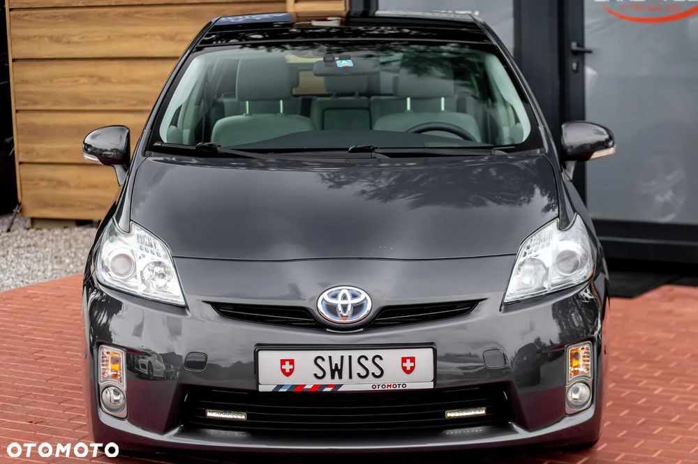 Toyota Prius (Hybrid) Life - 5