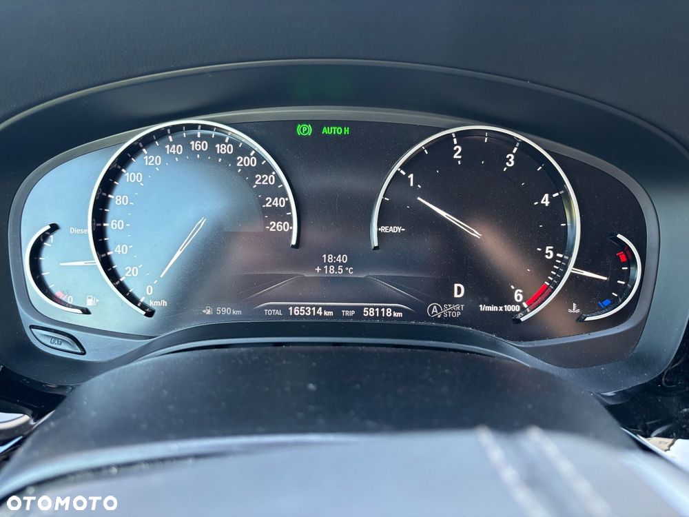 BMW Seria 5 518d Sport Line - 9