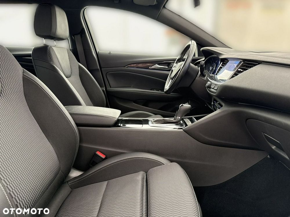 Opel Insignia - 22